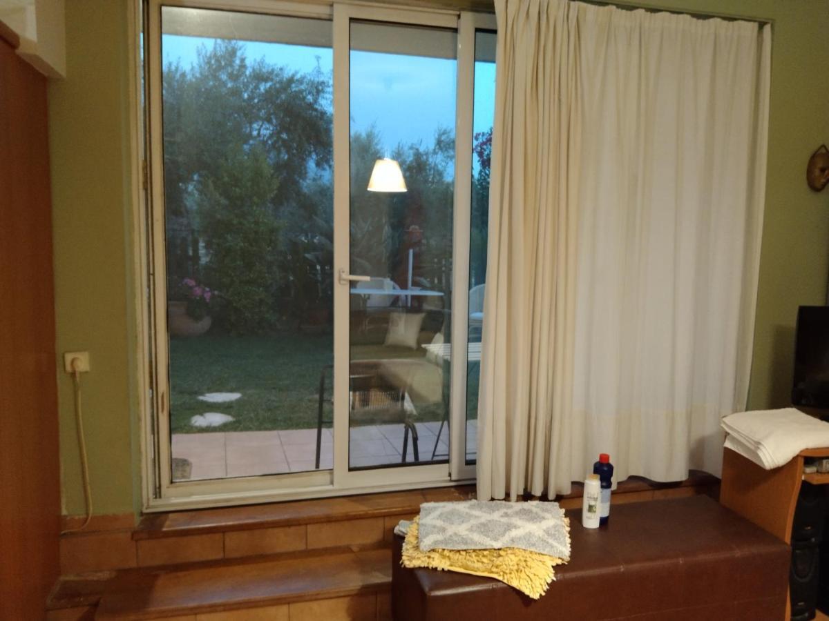 カラマタ Ησυχες Διακοπεςヴィラ エクステリア 写真